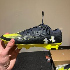 Footballs boots size 9 under armour