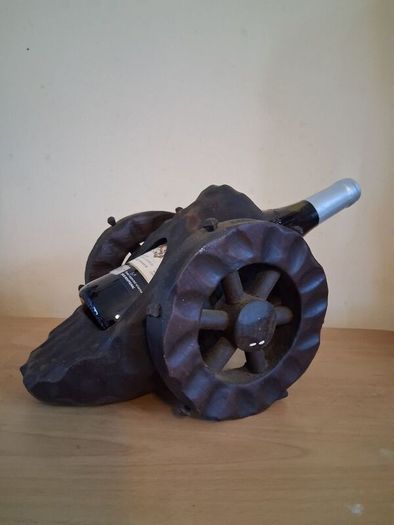 Wooden wine holder Cannon