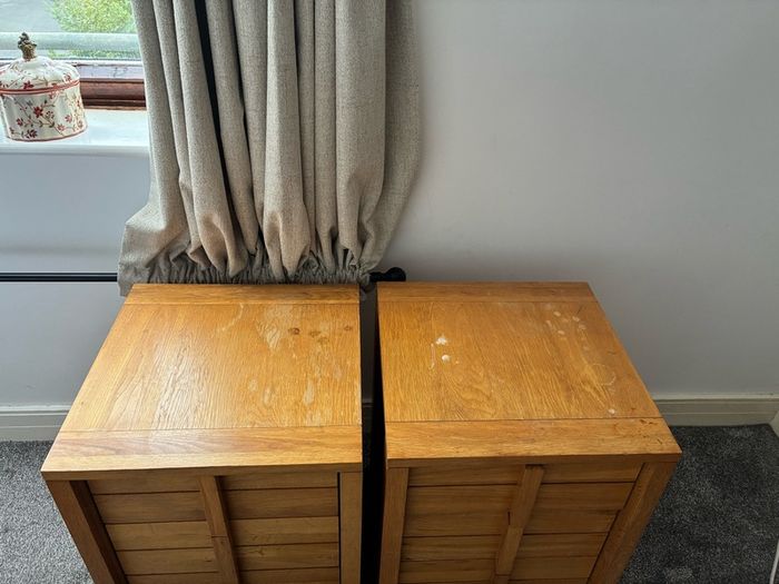 2 x Free wooden bedside lockers
