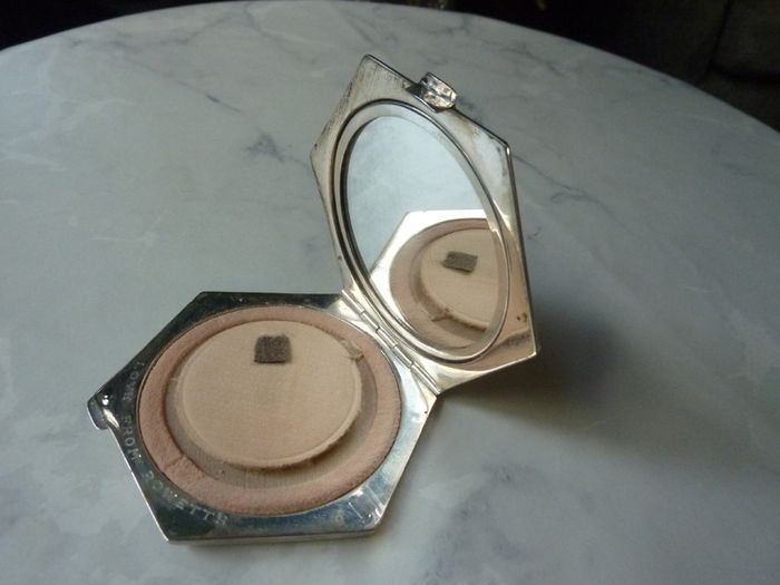 Vintage Art Deco Style Sterling Silver Compact. Turner & Simpson Birmingham 1954 Hexagonal