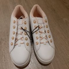 Embellished runners.  New with size 5 Rrp 25 euro