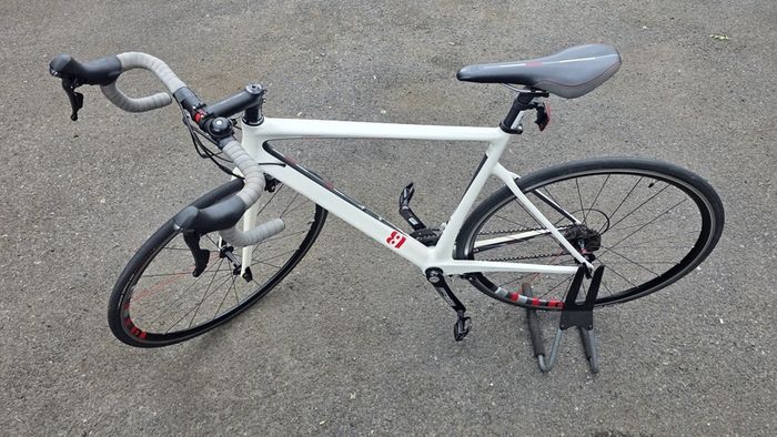 Intuition 13 Carbon Road Bike    Like New