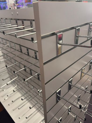 Slatwall Gondola Unit with Aluminium inserts