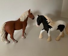 Schleich Pony Club Horse Pony figures x 2 Chestnut and Piebald