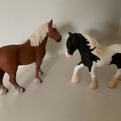 Schleich Pony Club Horse Pony figures x 2 Chestnut and Piebald