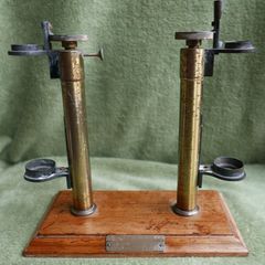 Antique Polarizing microscope  D.B.Kagenaar - Instrumentenfabriek - Begijnekade 19, Utrecht (I THINK IT IS INCOMPLETE)