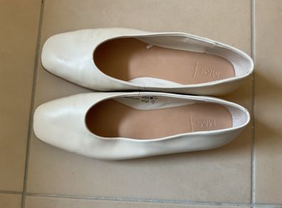 Ballet pump shoes