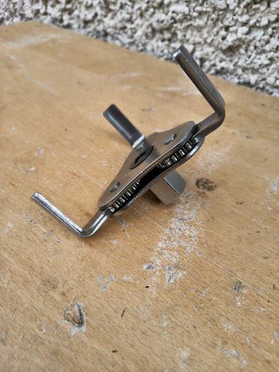 Torx & Allen Keys, Socket Sets, Oil Filter Wrench + More