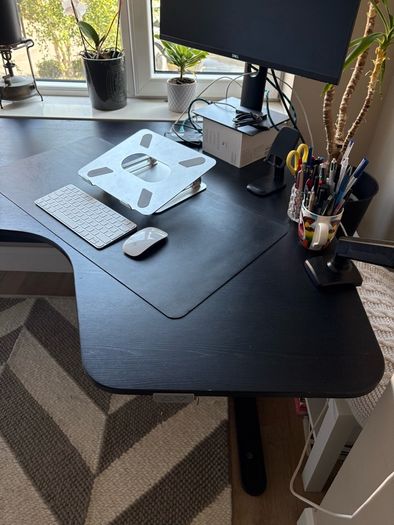 Large IKEA electric sit-stand corner desk