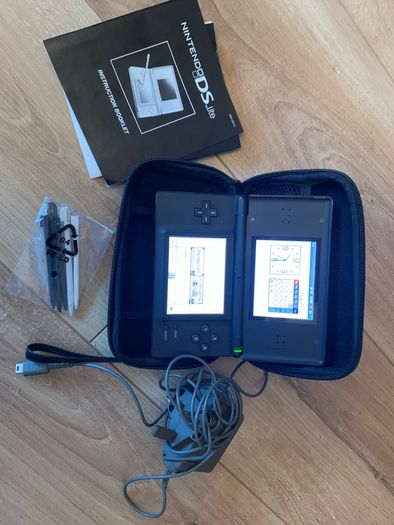Nintendo DS lite