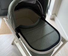 UppaBaby Vista 2 Bassinet & Stand