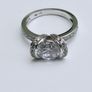 Brand New 9ct White Gold Dress Ring Image 4