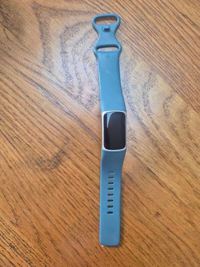 Fitbit Charge 5