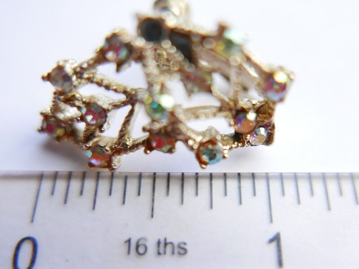 Vintage Delicate  Brooch