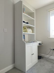 Cabinet / Dresser