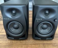 Pioneer DJ DM-40D-BT Bluetooth Speaker