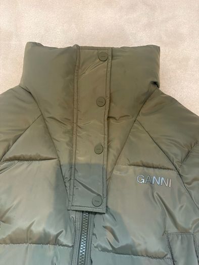 Stunning Ganni oversize Tech Puffer in like new condition. RRP euro 760