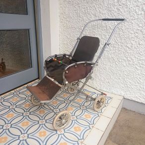 Old Silver Cross buggy