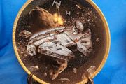 Decorative plate ,STAR WARS The Millennium Falcon The Hamilton Collection Collectors Plate 1994 , ornament