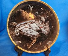 Decorative plate ,STAR WARS The Millennium Falcon The Hamilton Collection Collectors Plate 1994 , ornament