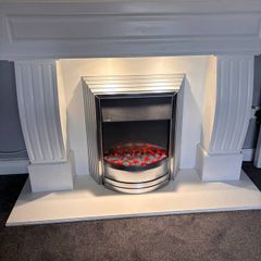 Electric fireplace with surround