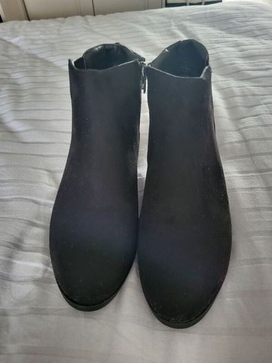 flat black suede boots