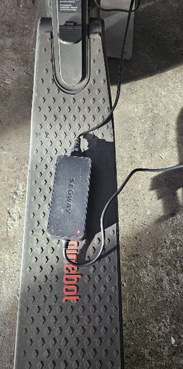 Pair of Segway Ninebot E25E Electric Scooters in Excellent Condition