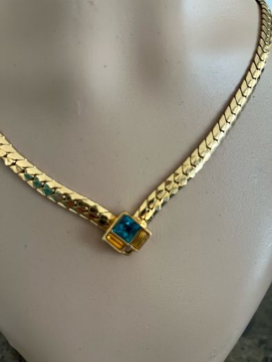 Gold tone necklace