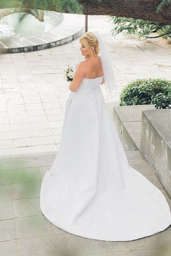 Wedding Dress for sale with free gift UK size 16-18