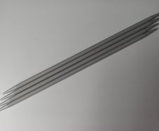 Knitting Needles: 4.5 mm Double Pointed