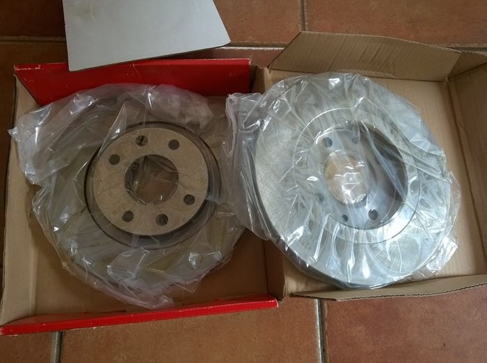 Solid Front Brake Discs 266mmx13mm Citroen C2 C3 Berlingo  Peugeot Partner