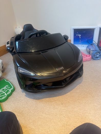 Toy car