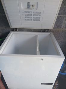 Chest freezer