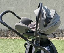 baby carseat
