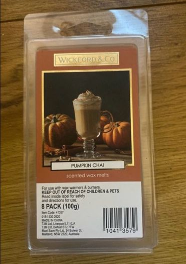 Pumpkin Wax Burner and Pumkin Chai Wax Melts