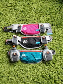 Running / jogging waist bag. Cycling waist bag. Belt bag. Belt wallet. 2 water bottles.