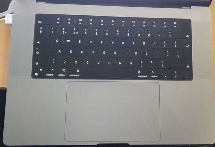Apple MacBook Pro 16-inch (2021) | M1 Pro | 16GB RAM | 1TB SSD | macOS Tahoe 26.2