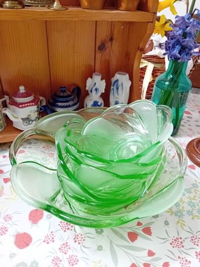 Green Glass Dessert Bowl set