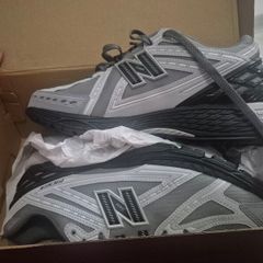 new Balance M1906