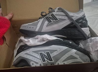 new Balance M1906