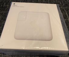 Apple USB-C 61W power adapter
