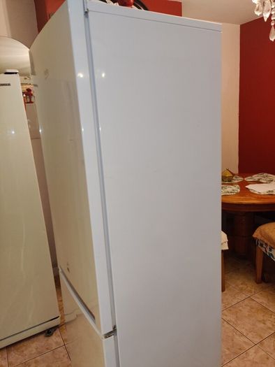 Beko Fridge Freezer 270L Fully Working Reversible Door
