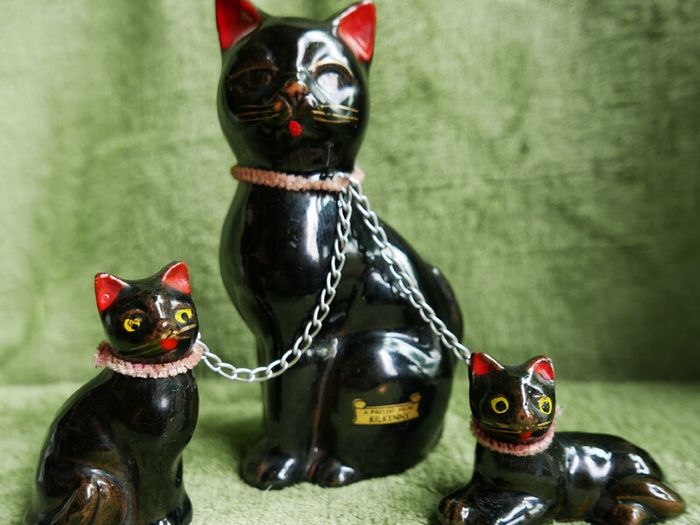 Vintage 1960s Irish Kilkenny Black Mother and Kittens made in Japan