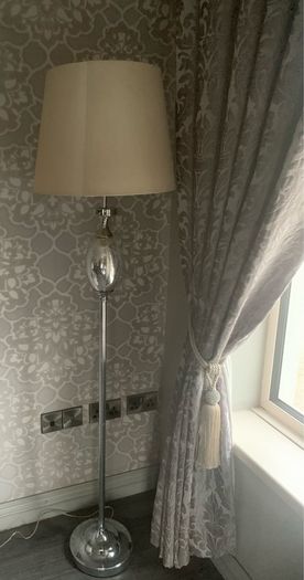 Floor light silver