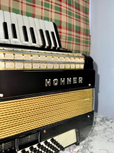 Accordion Hohner Verdi II M like new