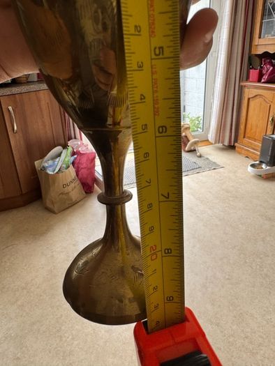 A set of 2 bronze vases