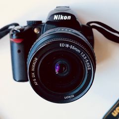 Nikon D5000 digital SLR