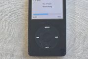 iPod 5th (5.5) Gen Classic 30gb (Free Post)