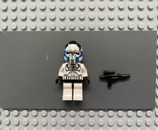 lego Star Wars sw0439 Clone Trooper Pilot, 501st Legion (Phase 2) minifigure- Large Eyes