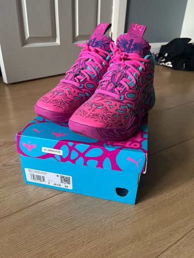 Basketball shoes Lamelo Ball